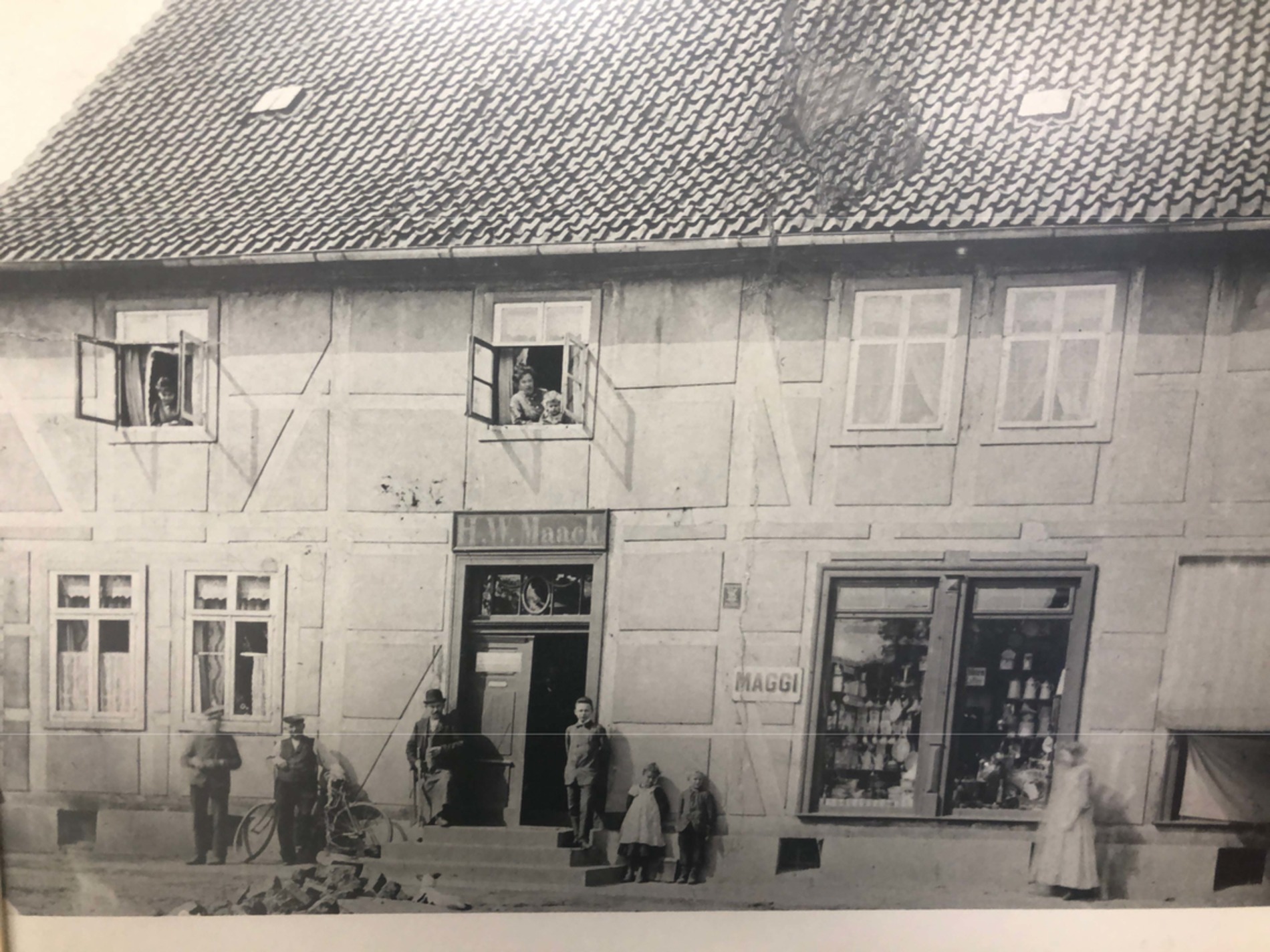 Exten Sepia.jpg